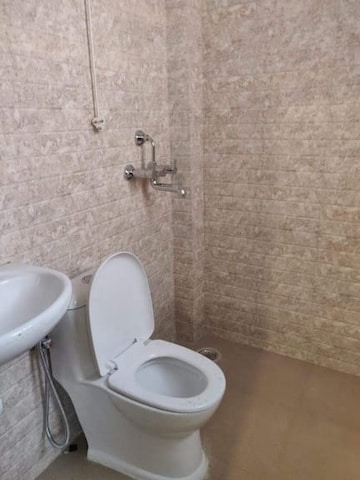 Bathroom in 1 RK Builder Floor at Sector 46 – for Rent