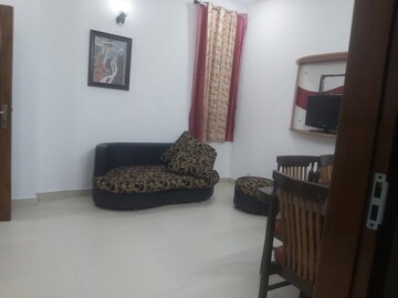 Living Room in 2 BHK Independent House at Sector 56 – for Rent