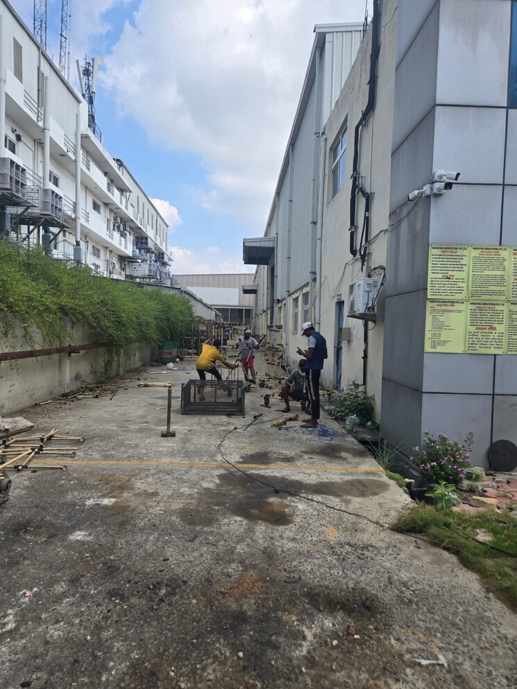 Exterior View, ecotech 1 extension greater noida Commercial Warehouse 26000 Sq.Ft. In Ecotech 1 Extension Greater Noida Greater Noida 8950993