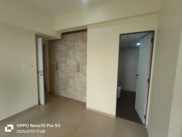 Room in 2 BHK Apartment at Kanakia Silicon Valley, Powai – for Rent