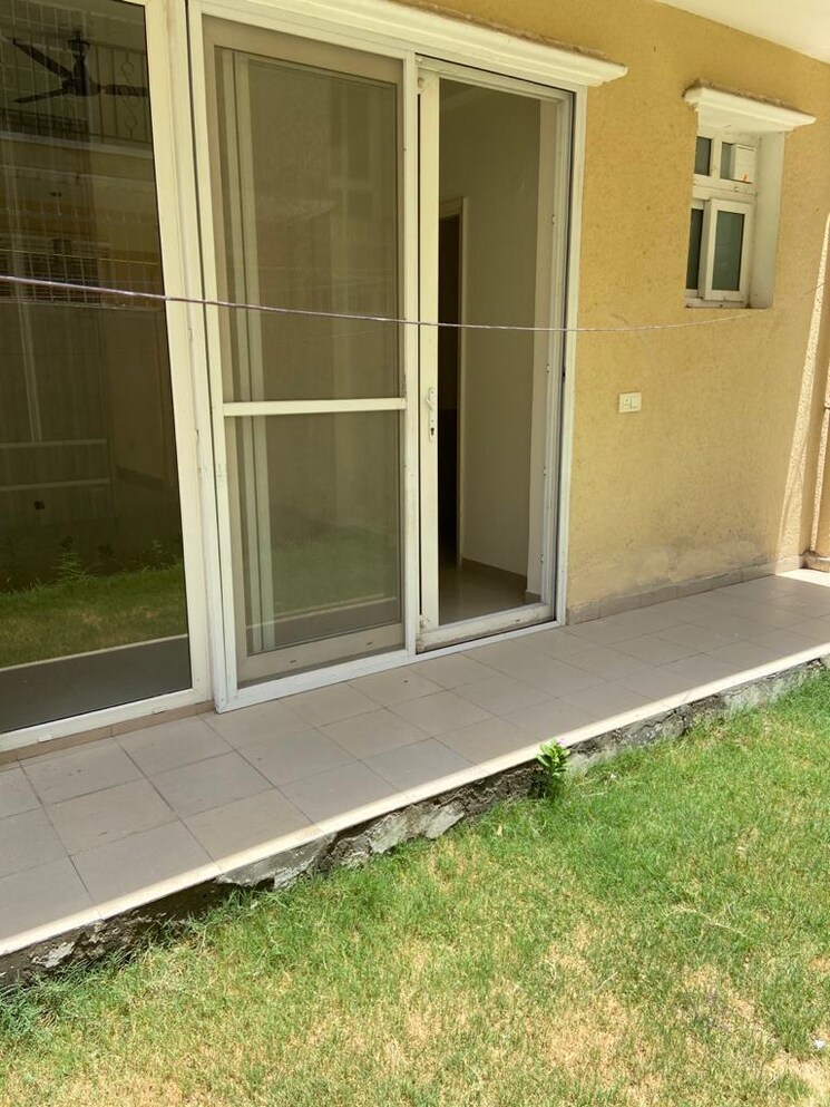 Balcony, emaar-emerald-floors 3 Bedroom 1380 Sq.Ft. Builder Floor In Sector 65 Gurgaon 8951040