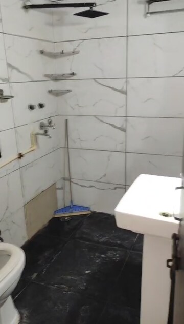  2.5 BHK Apartment at Vasant Apartment Mayur Vihar, Mayur Vihar 1 – for Rent