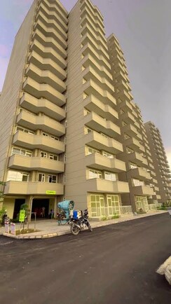 2 BHK Apartment For Sale in Pyramid Elite