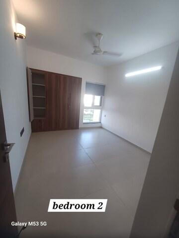 Room in 3 BHK Apartment at Casagrand Boulevard, Hennur Road – for Rent
