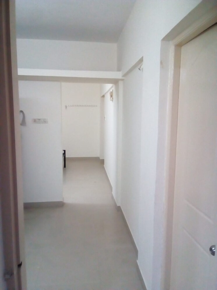 Nearby, gujrat colony 1 RK 300 Sq.Ft. Apartment In Gujrat Colony Pune 8951047
