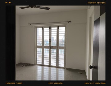 Room in 2 BHK Apartment at Rohan Silver Gardenia, Ravet – for Rent