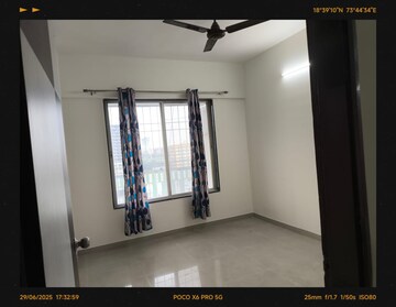 Room in 2 BHK Apartment at Rohan Silver Gardenia, Ravet – for Rent