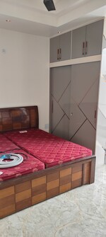 2.5 BHK + Study Room 200 Sq.Mt. Independent House in Sector 41