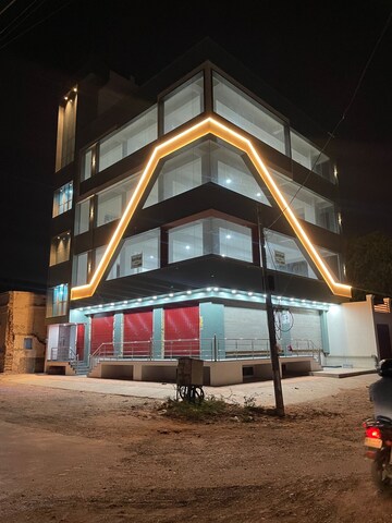  Showroom For Rent in Rani Bazar