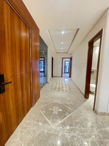 Building Lobby in 3 BHK Builder Floor at Ansal Sushant Apartments, Sushant Lok I – for Sale