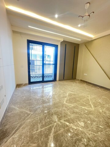 Room in 3 BHK Builder Floor at Ansal Sushant Apartments, Sushant Lok I – for Sale