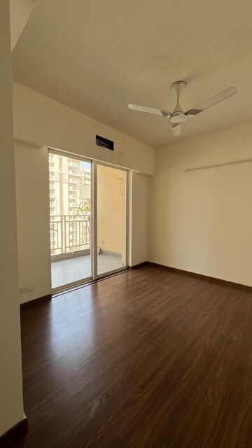 Room in 2 BHK Apartment at M3M Marina, Sector 68 – for Rent