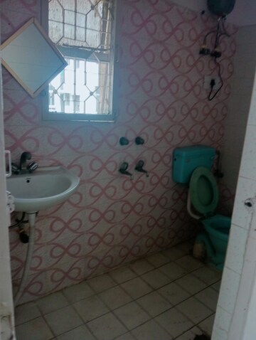 Attached Bathroom in 2 BHK Apartment at Patparganj – for Rent