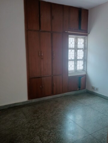 Room in 2 BHK Apartment at Patparganj – for Rent
