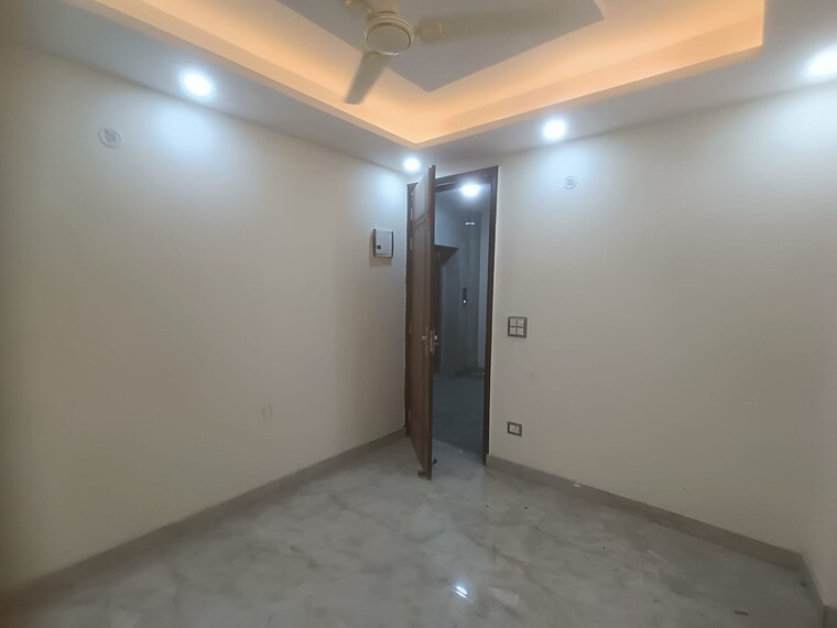 Room, esteem-complex 1 Bedroom 450 Sq.Ft. Builder Floor In Savitri Nagar Delhi 8951171