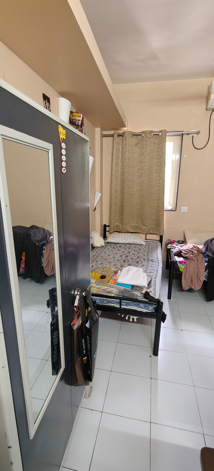 Room, senapati bapat road Pg For Girls In Senapati Bapat Road 8951179