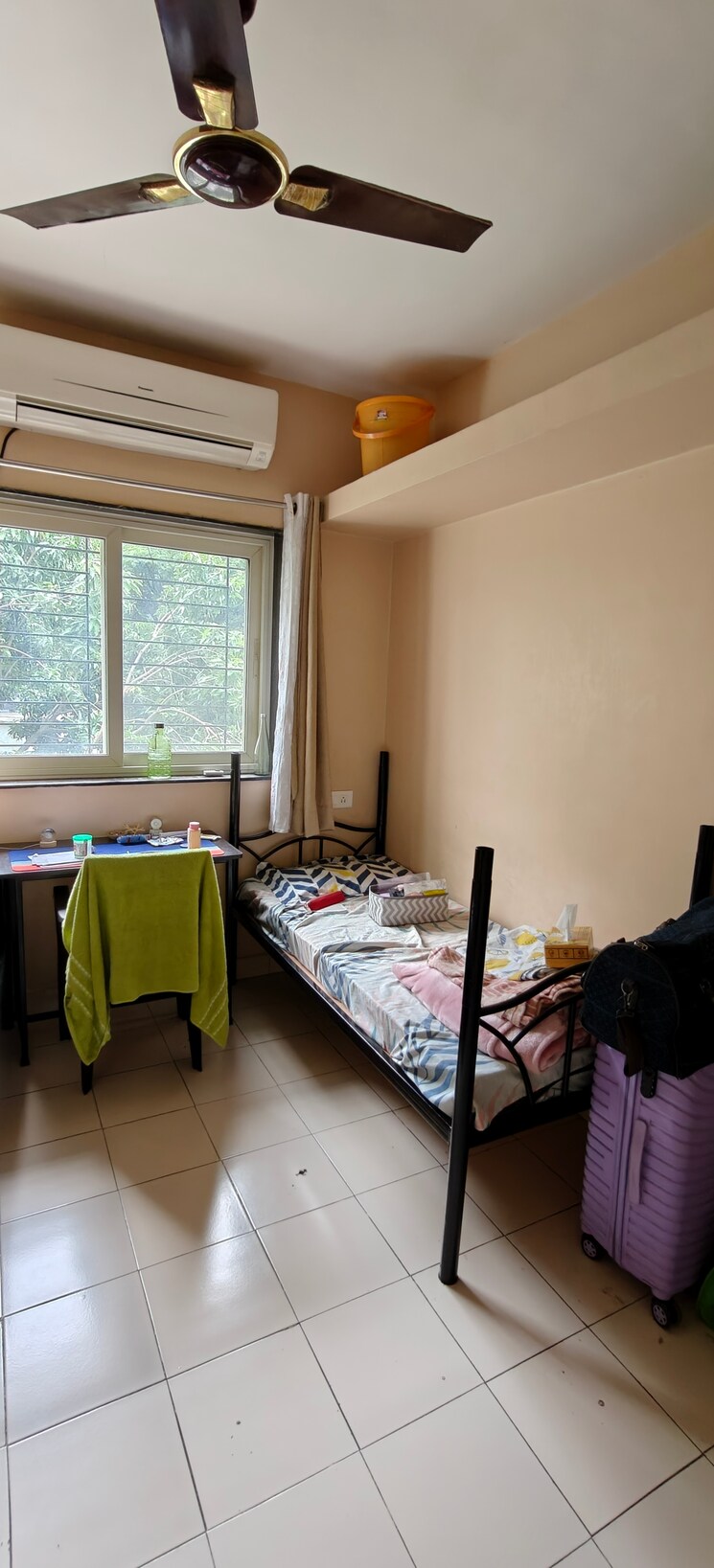 Room, senapati bapat road Pg For Girls In Senapati Bapat Road 8951179