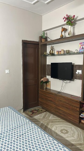 Furnished Amenities in 2 BHK Apartment at Vikas Puri – for Sale