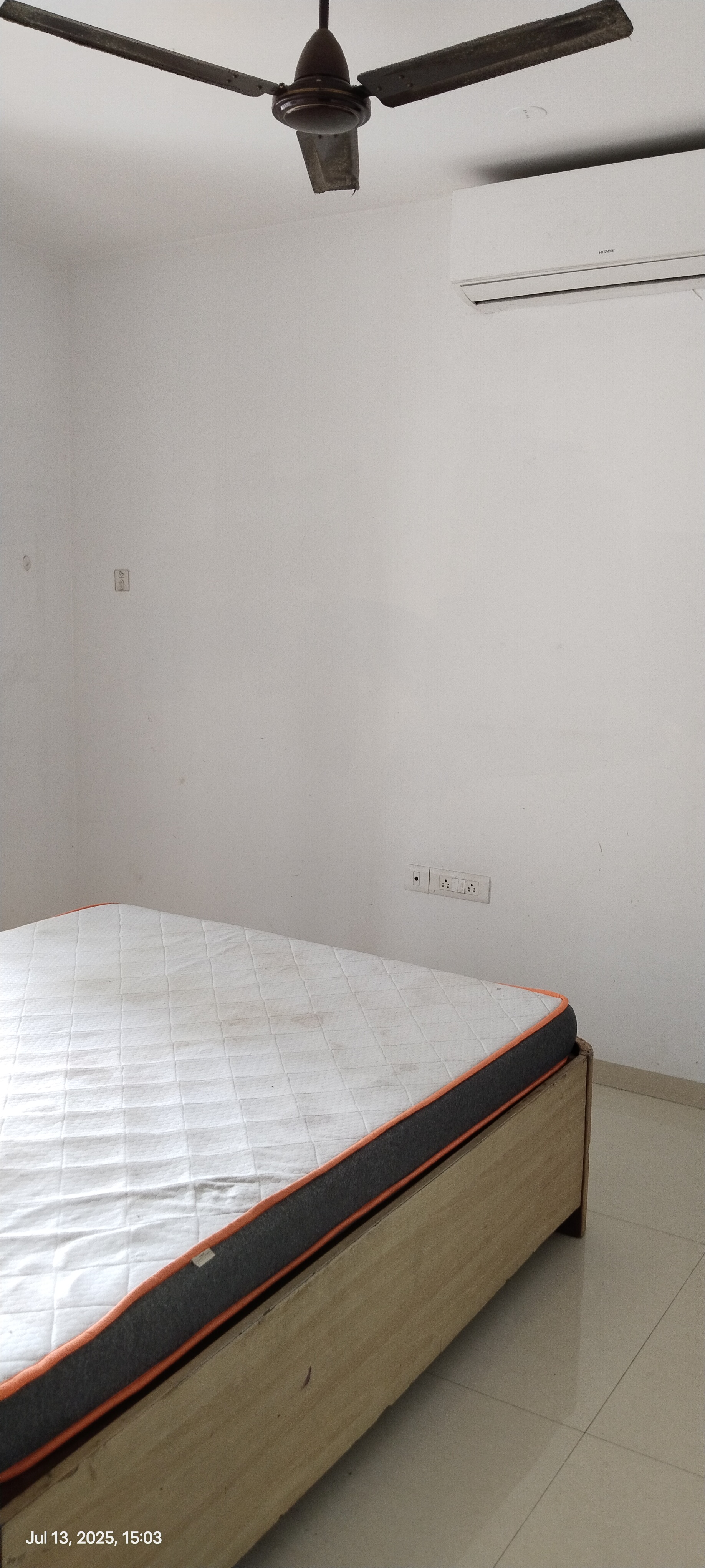 1.5 BHK Apartment For Rent in Lodha Downtown
