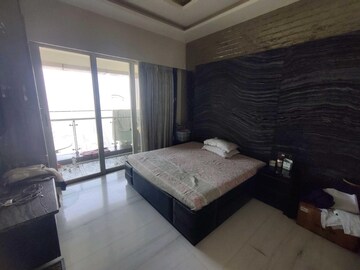 Bedroom in 4 BHK Apartment at Lodha Bellissimo, Mahalaxmi – for Sale