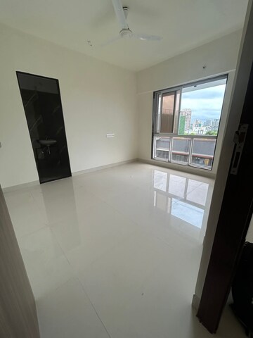 Room in 2 BHK Apartment at Dinaco Darshan CHS, Dahisar West – for Rent