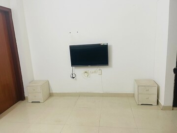 Furnished Amenities in 1 BHK Builder Floor at SS Southend Floors, South City 2 – for Rent