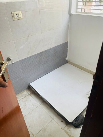 1 BHK Builder Floor For Rent in SS Southend Floors, South City 2