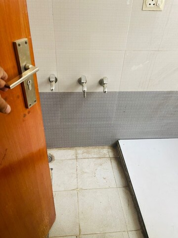 Furnished Amenities in 1 BHK Builder Floor at SS Southend Floors, South City 2 – for Rent