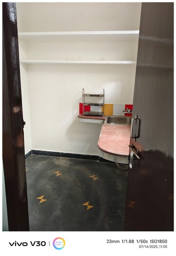 Kitchen in 1 BHK Independent House at Gomti Nagar – for Rent