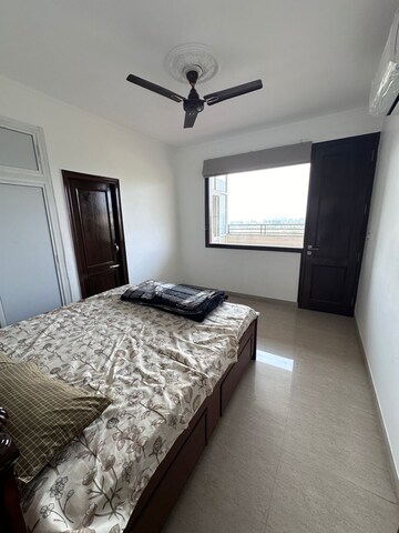 Bedroom in 2 BHK Apartment at Sector 6 – for Rent