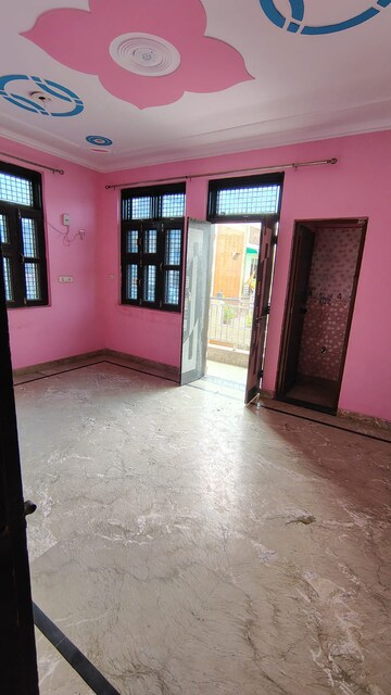 Room in 2 BHK Builder Floor at Dwarka Mor – for Rent
