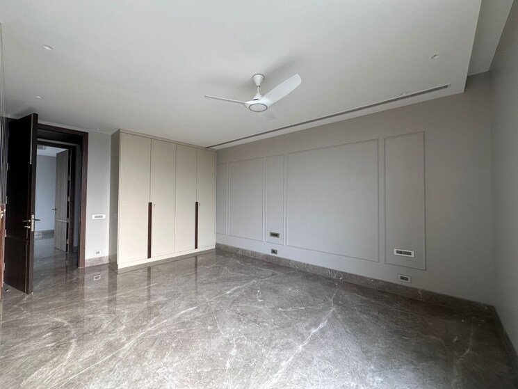 Room, greater kailash ii 4 Bedroom 9000 Sq.Ft. Builder Floor In Greater Kailash ii Delhi 8951290