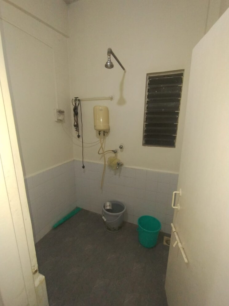 Bathroom, ganga-puram-chs 1 RK 300 Sq.Ft. Apartment In Viman Nagar Pune 8951264