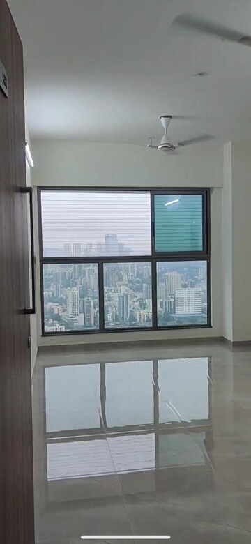 Room in 2 BHK Apartment at Rajesh Raj Infinia, Malad West – for Rent