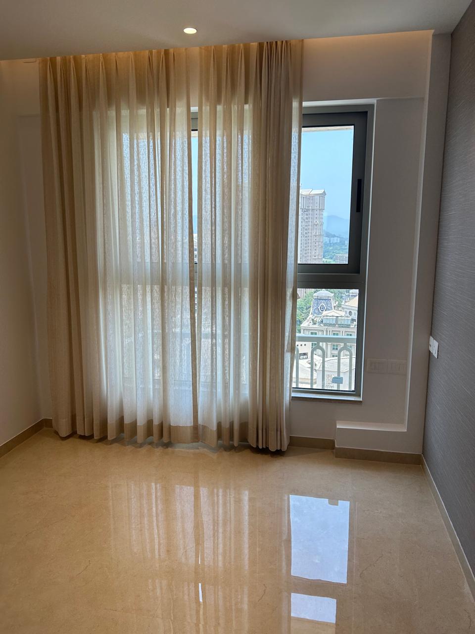 1 BHK Apartment For Rent in Hiranandani Regent Hill