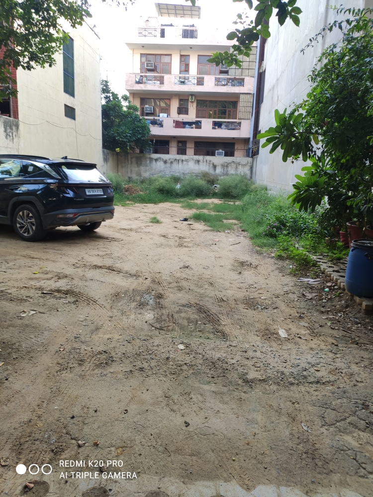 Plot For Sale in DLF Phase II