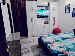 4 BHK + Pooja Room,Servant Room Builder Floor For Sale in Sector 21D