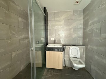 Bathroom in 4 BHK Apartment at Rustomjee Crown, Prabhadevi – for Sale