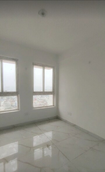 Room in 3 BHK Apartment at Ansal Sushant Aquapolis, Dundahera – for Sale