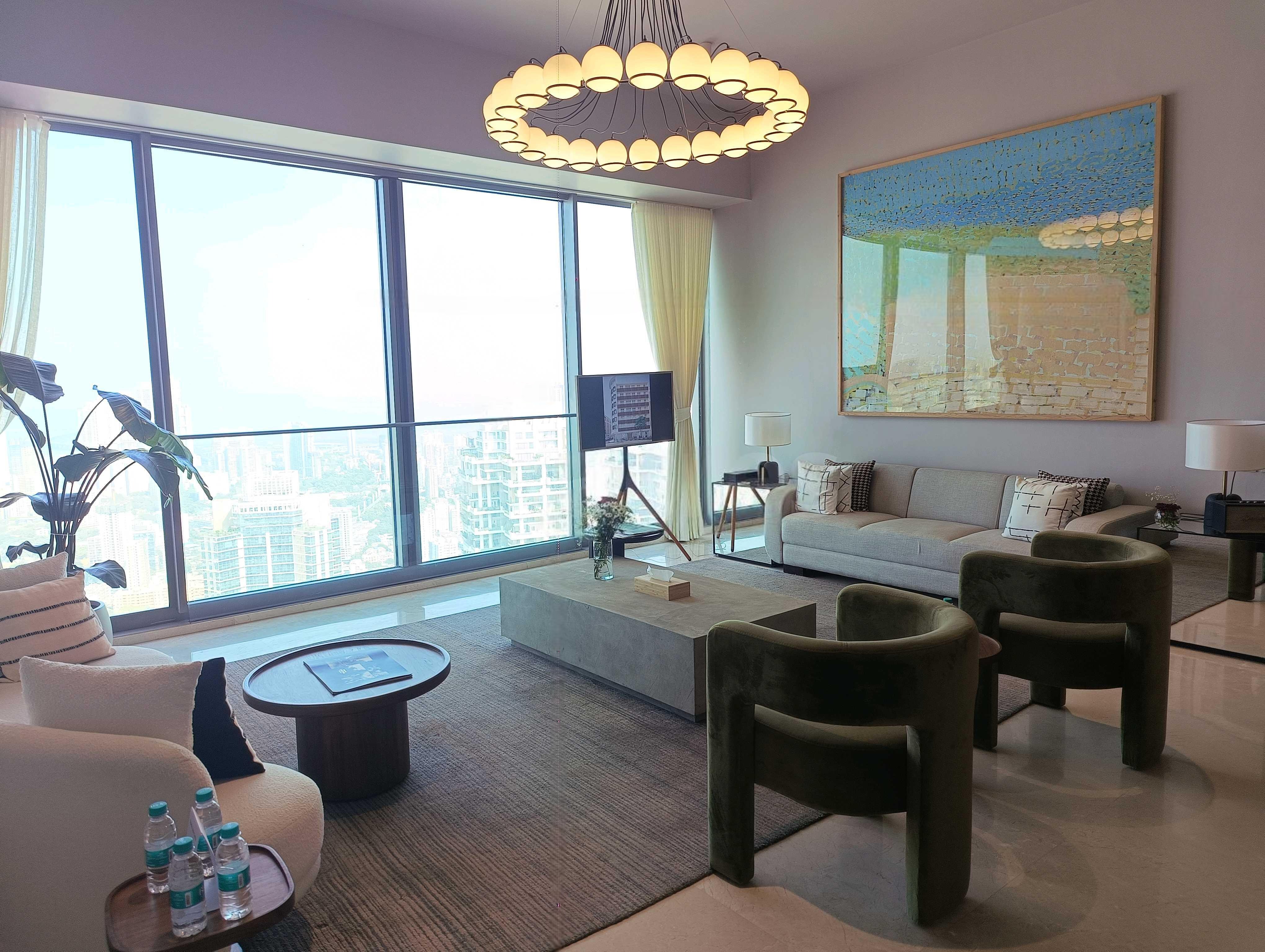 4 BHK + Servant Room Apartment For Sale in Rustomjee Crown