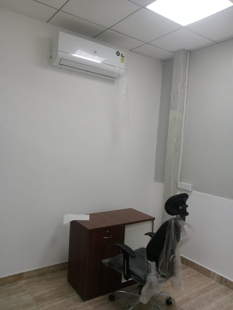 Team Area, sector 63 Commercial Office Space 800 Sq.Ft. In Sector 63 Noida 8951360