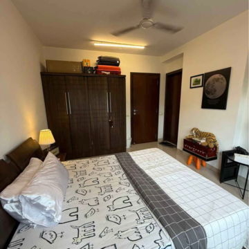Bedroom in 2 BHK Apartment at Shanti Verve Mansion, Ma Marg – for Rent