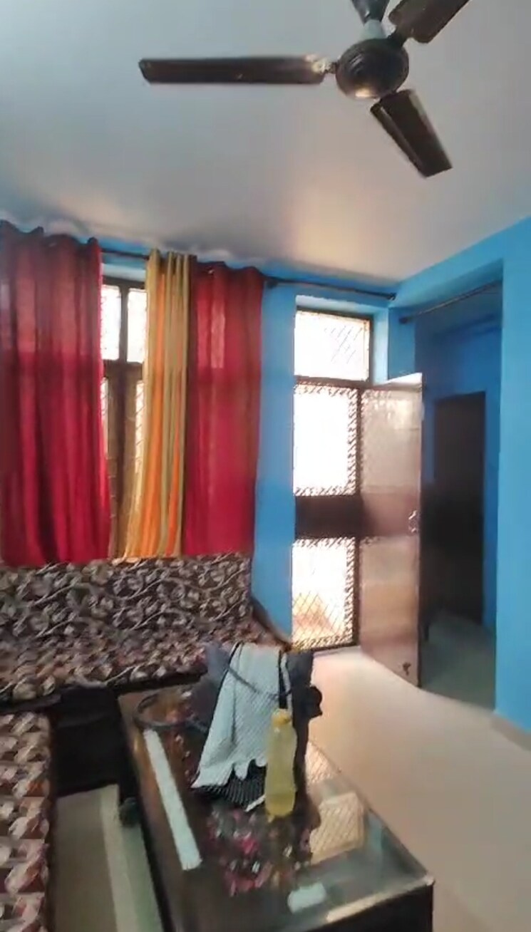 Living Room, dhanya-niketan 2 Bedroom 800 Sq.Ft. Apartment In Sector 42 Noida 8951394