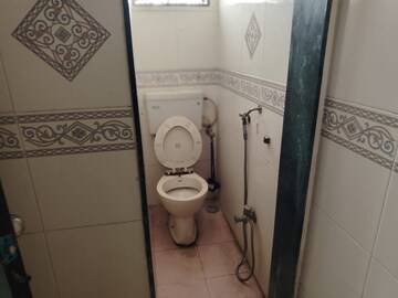 Bathroom in 1 BHK Apartment at Suchidham Complex, Goregaon East – for Rent
