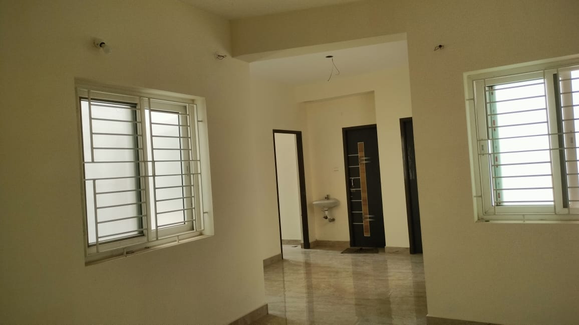 2 BHK Builder Floor For Sale in Samsur