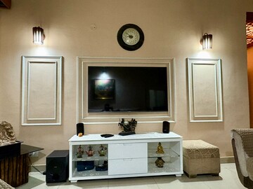 Furnished Amenities in 4 BHK Apartment at Uninav Bliss, Raj Nagar Extension – for Rent