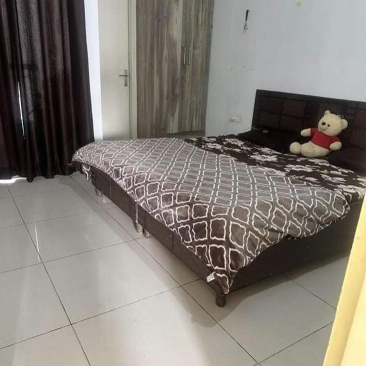 2 BHK Apartment For Rent in Goregaon East