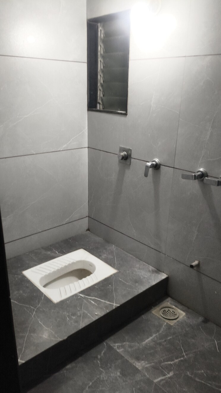 Bathroom, lodha-freshia 2 Bedroom 746 Sq.Ft. Apartment In Dombivli East Thane 8951526