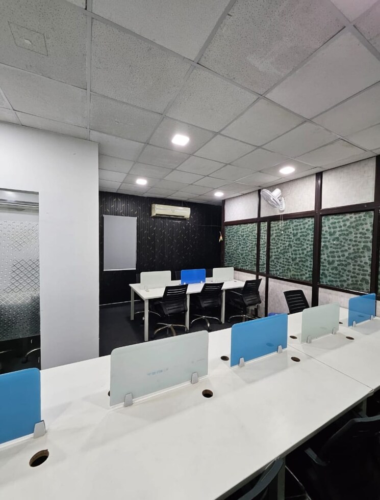Team Area, sector 63 Commercial Office Space 850 Sq.Ft. In Sector 63 Noida 8951539