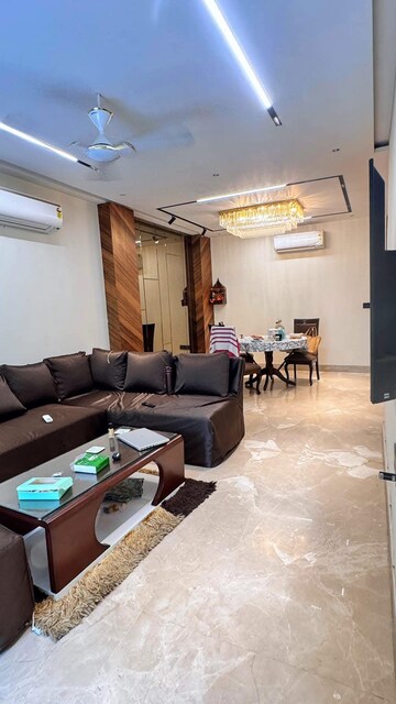 Living Room in 2 BHK Builder Floor at Sector 21 – for Rent